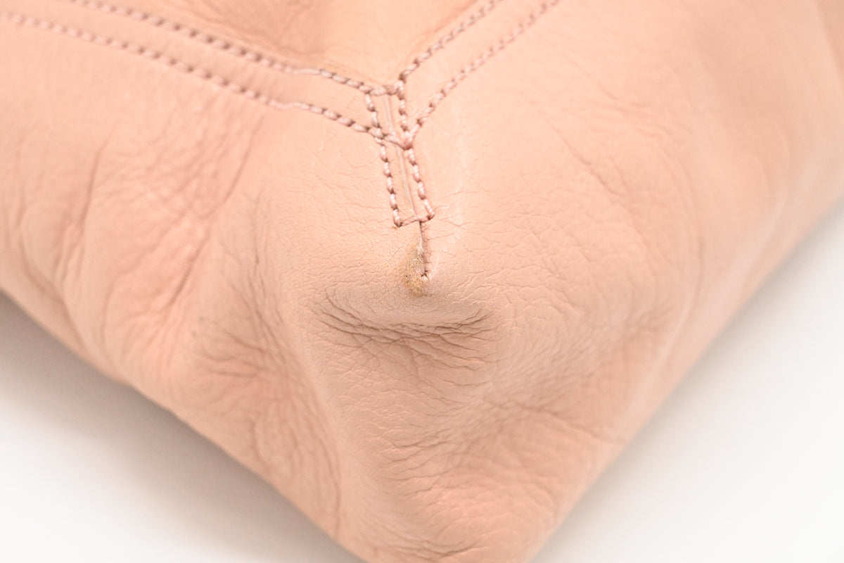 Fendi Shoulder Bag in Nude Pink Leather