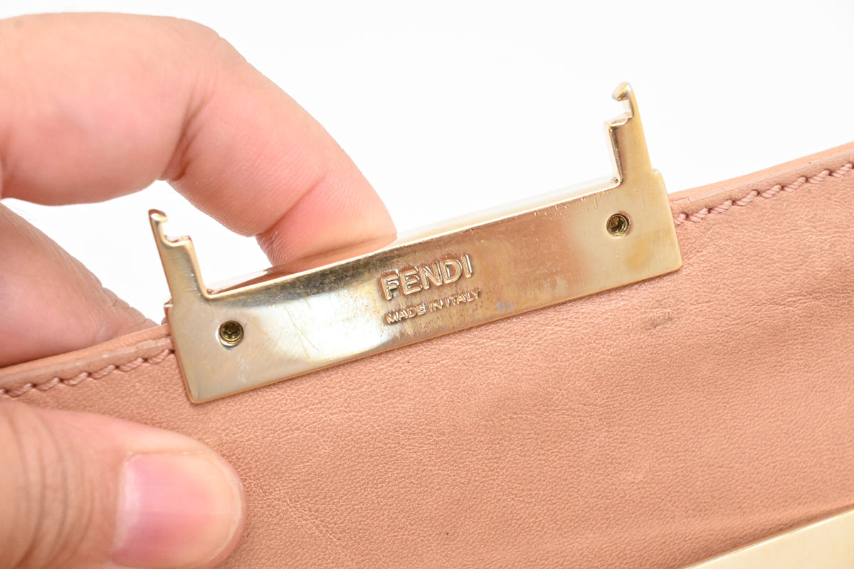 Fendi Shoulder Bag in Nude Pink Leather