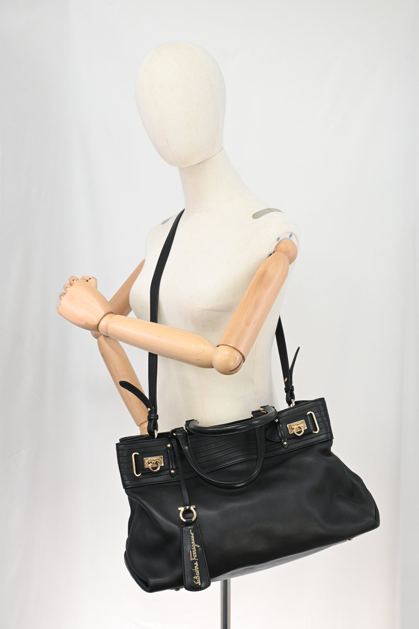 Ferragamo 2way Bag in Black Leather
