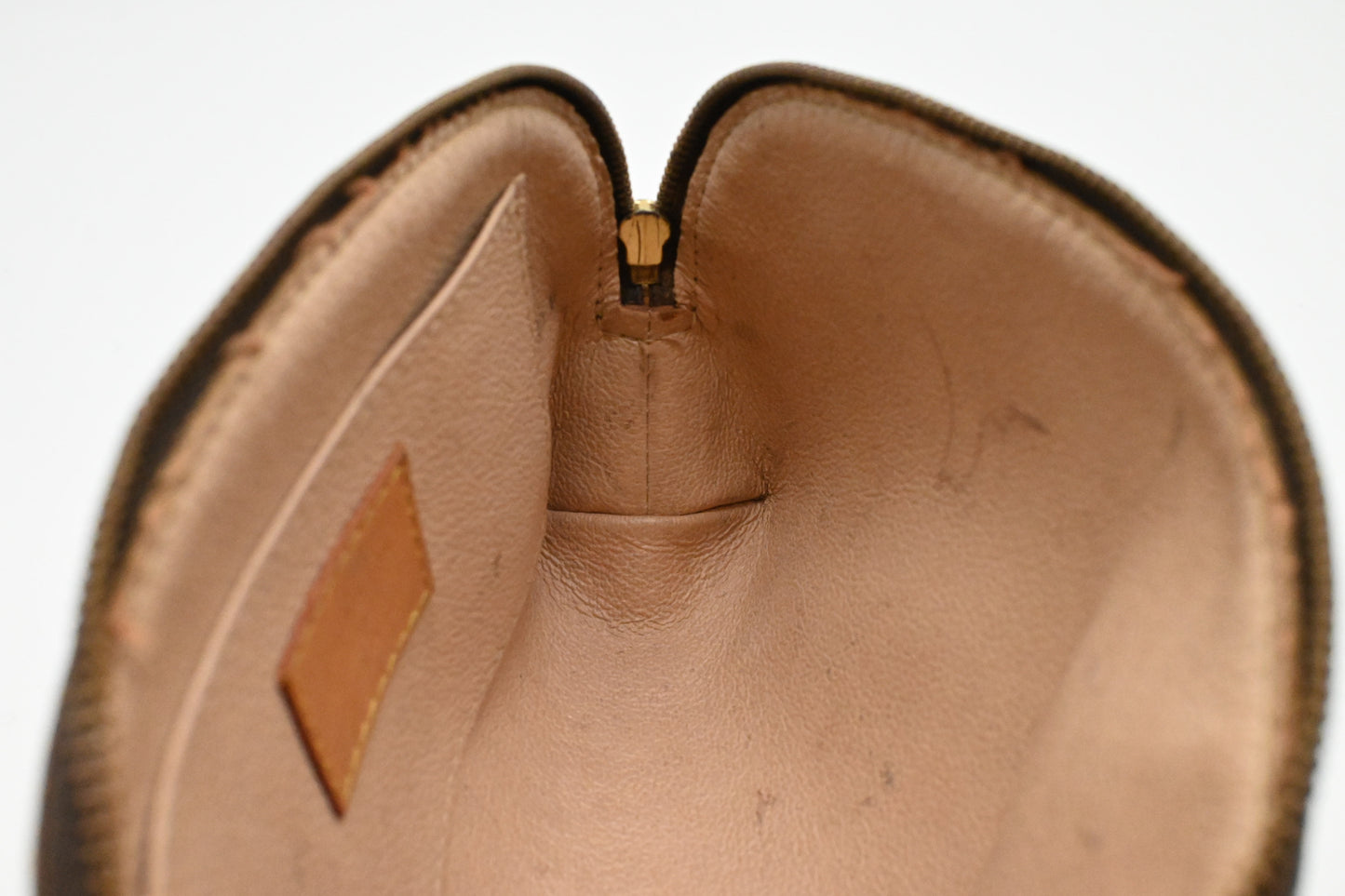 Louis Vuitton Pochette Cosmetique in Monogram Canvas