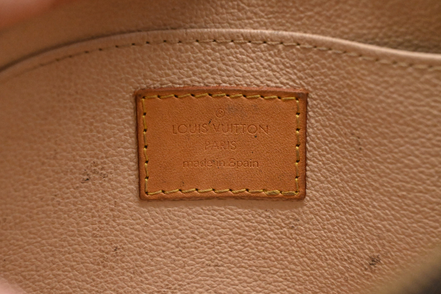 Louis Vuitton Pochette Cosmetique in Monogram Canvas