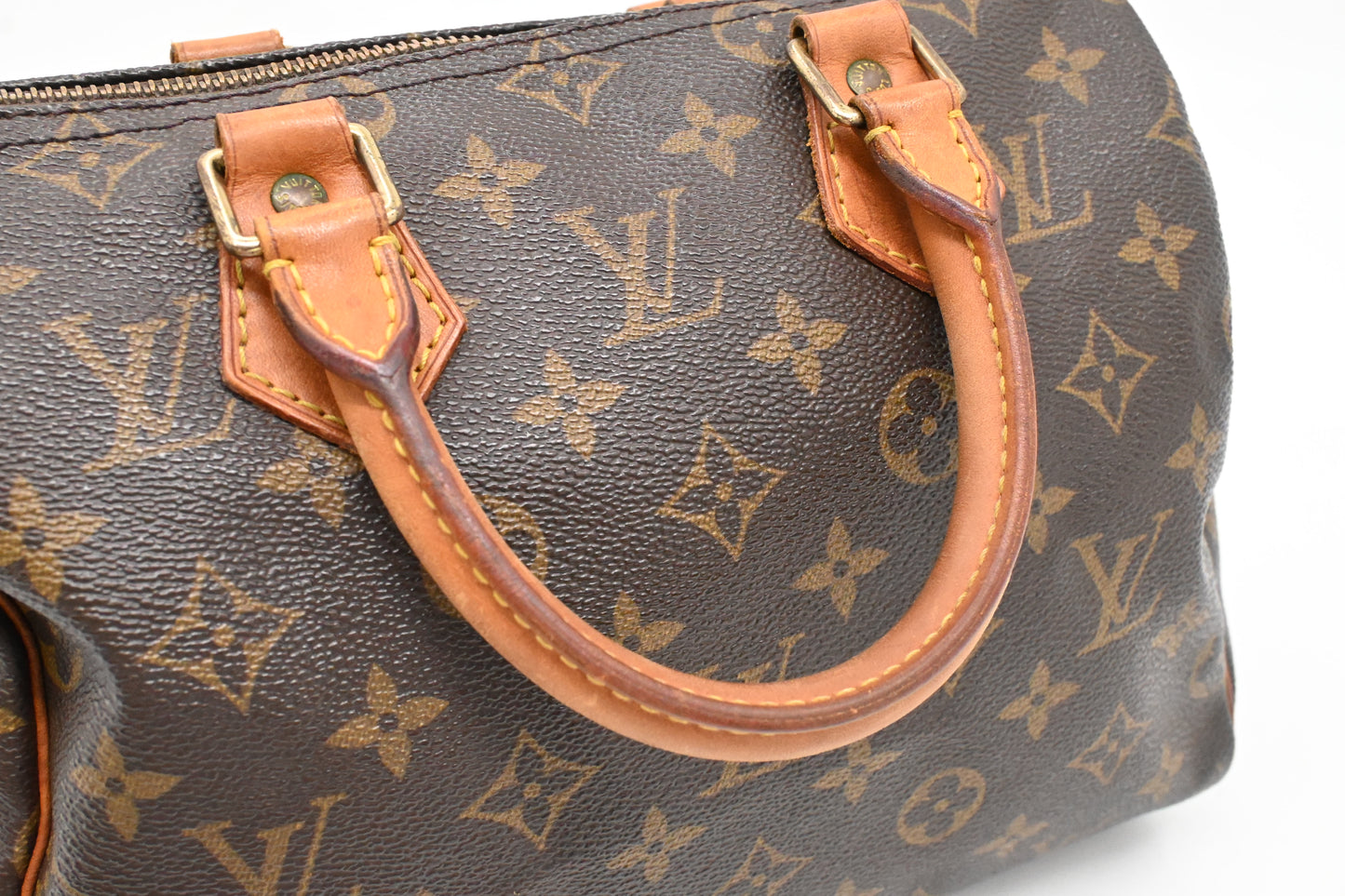 Louis Vuitton Speedy 25 in Monogram Canvas
