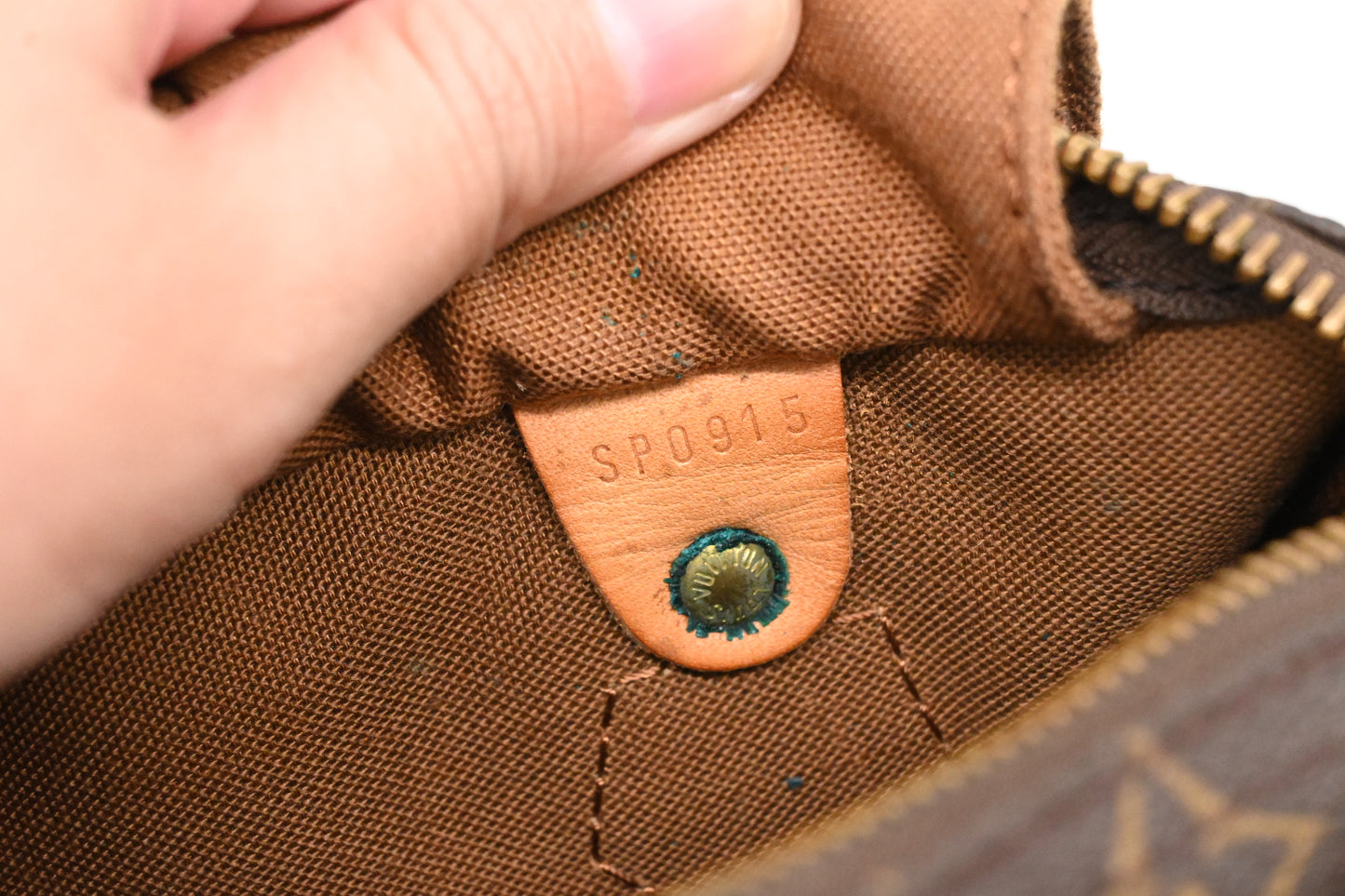Louis Vuitton Speedy 25 in Monogram Canvas