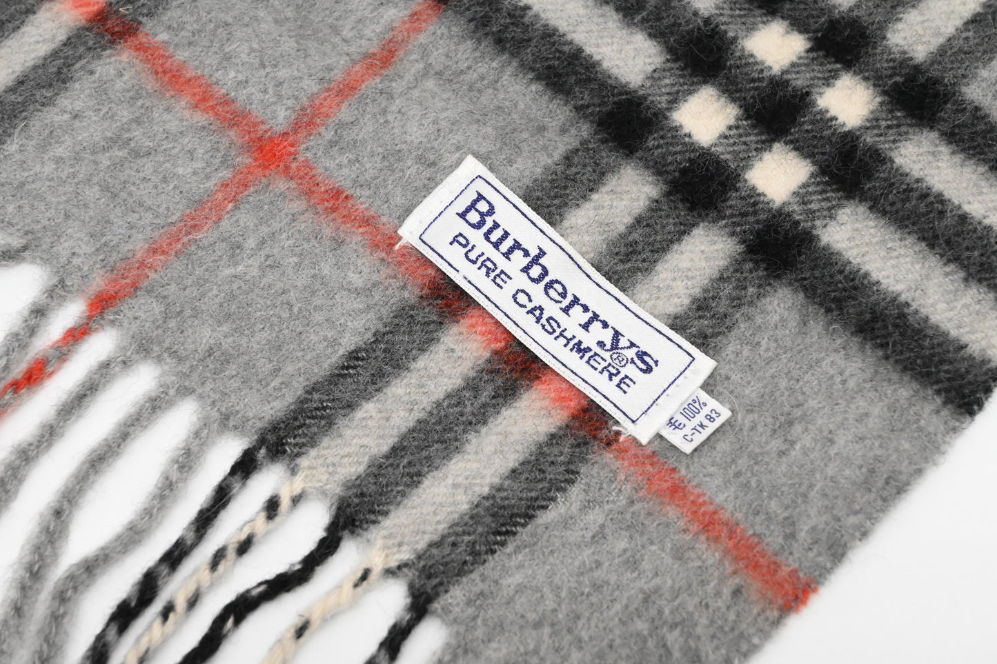 Burberry Scarf in Gray Cashmere