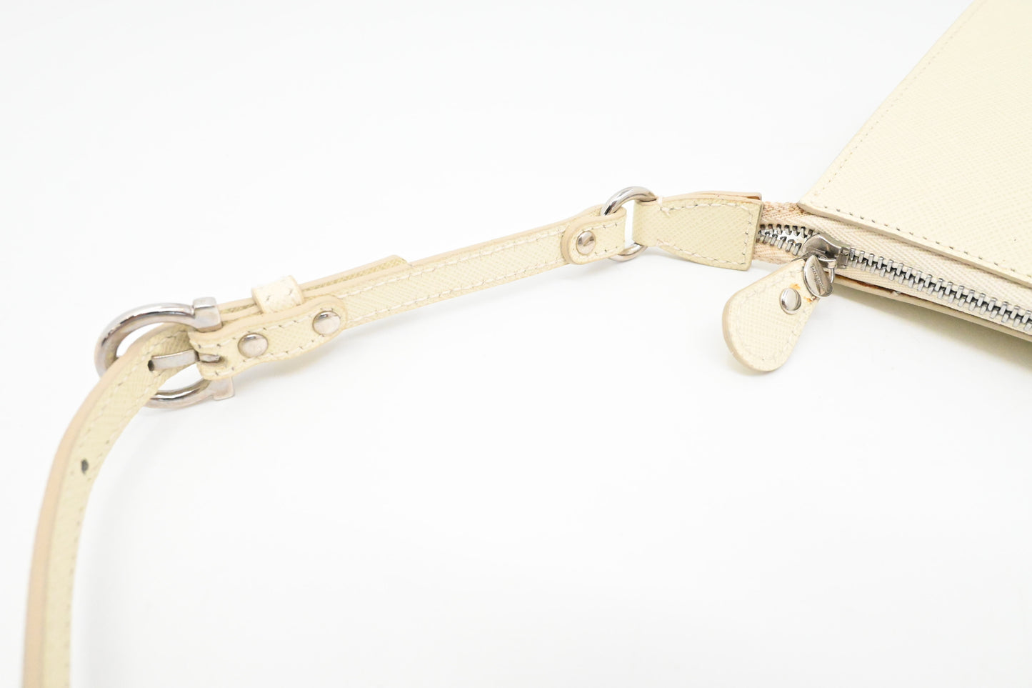 Ferragamo Shoulder Pouch in White Leather