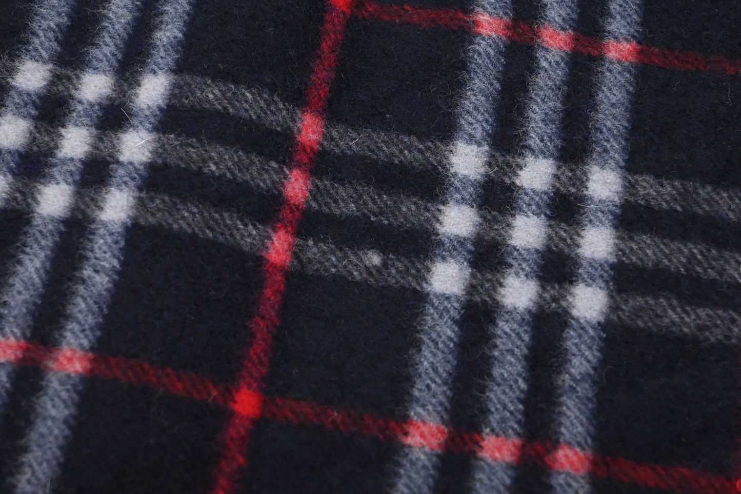 Burberry Scarf in Navy Cashmere and Wool