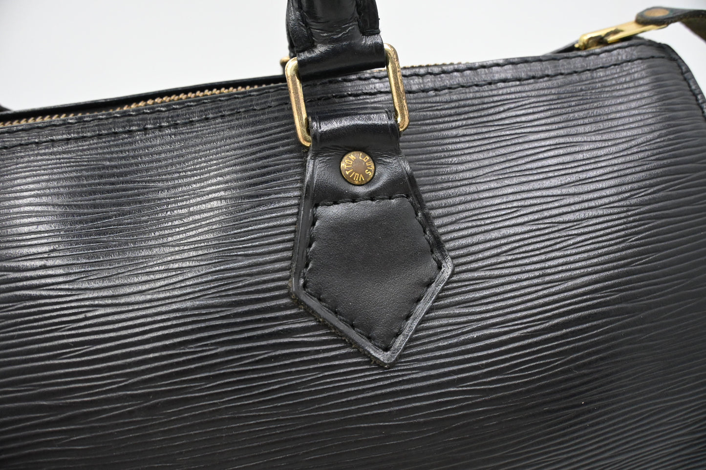 Louis Vuitton Speedy 30 in Black Epi Leather