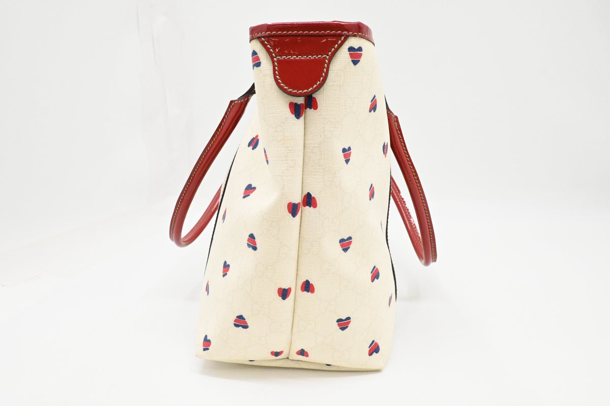 Gucci Joy Tote in White GG Supreme Hearts Canvas