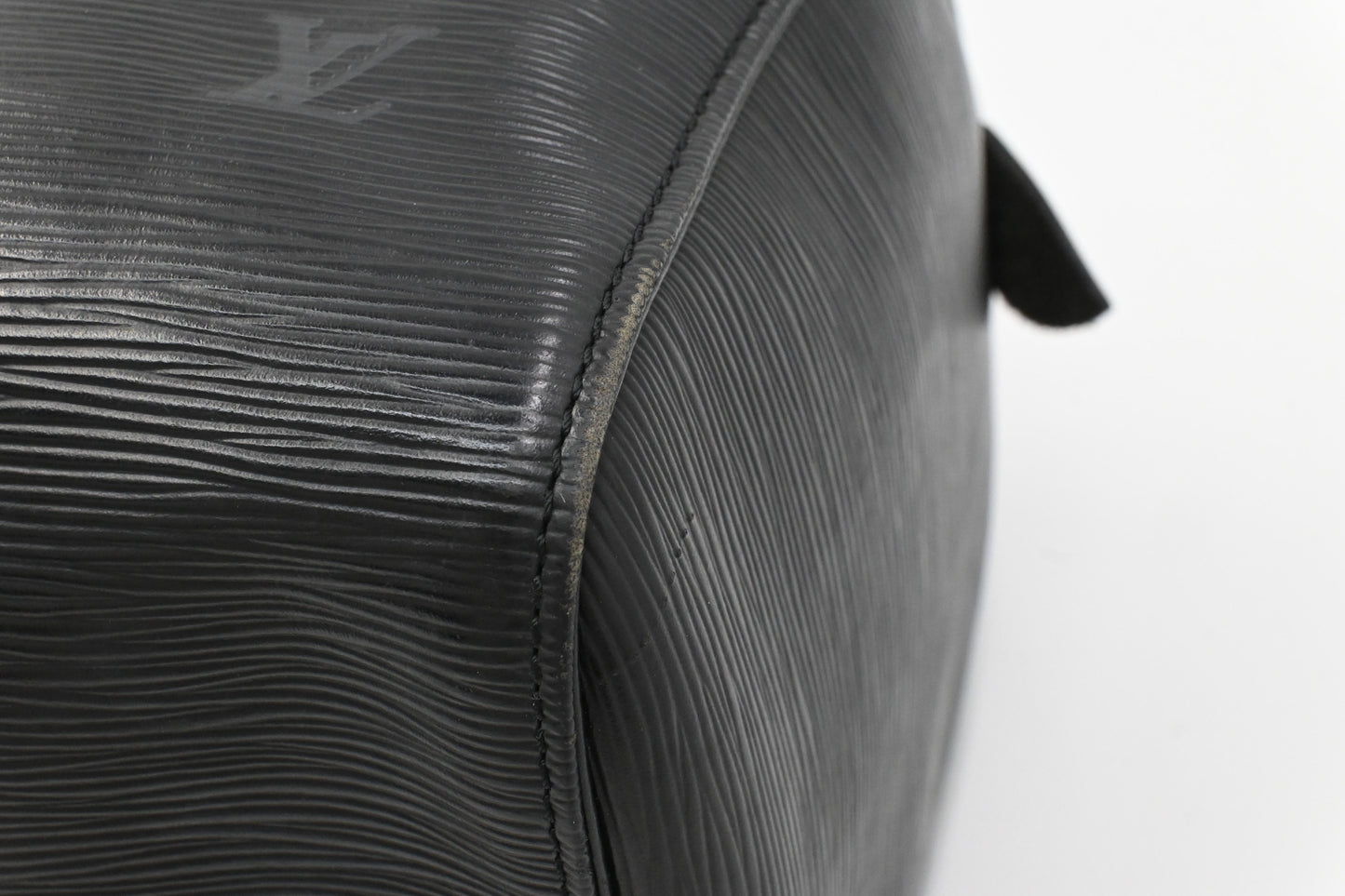 Louis Vuitton Speedy 30 in Black Epi Leather