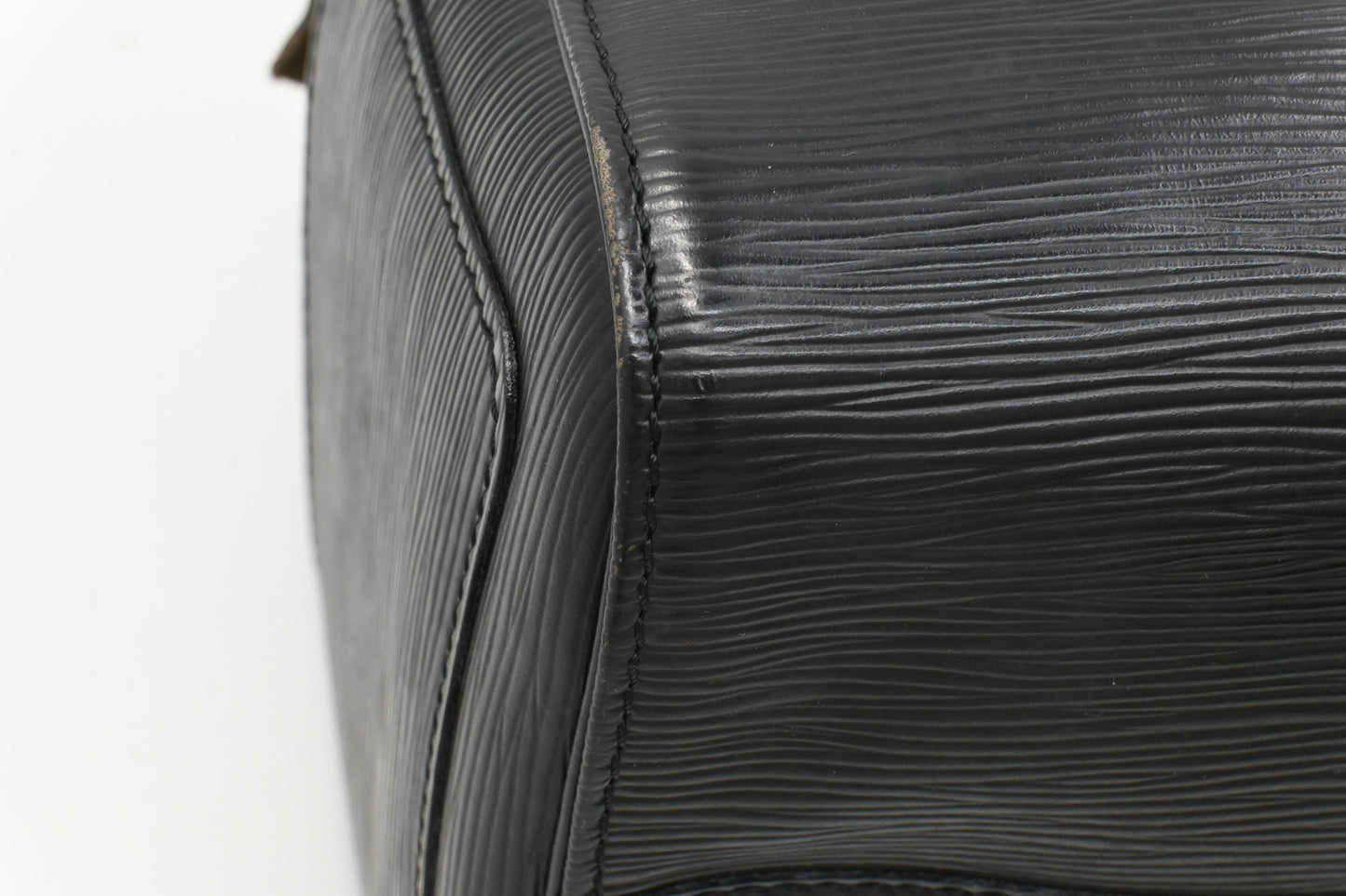 Louis Vuitton Speedy 30 in Black Epi Leather