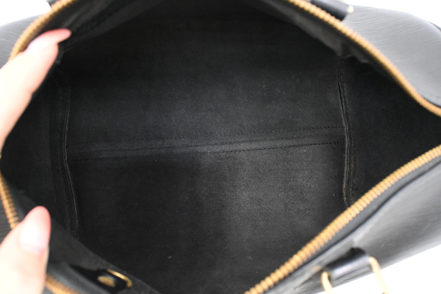 Louis Vuitton Speedy 30 in Black Epi Leather