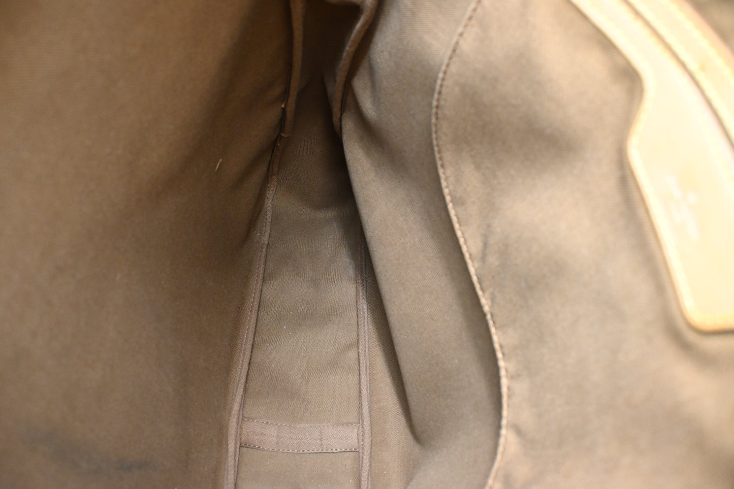 Louis Vuitton Sac Ballade in Monogram Canvas