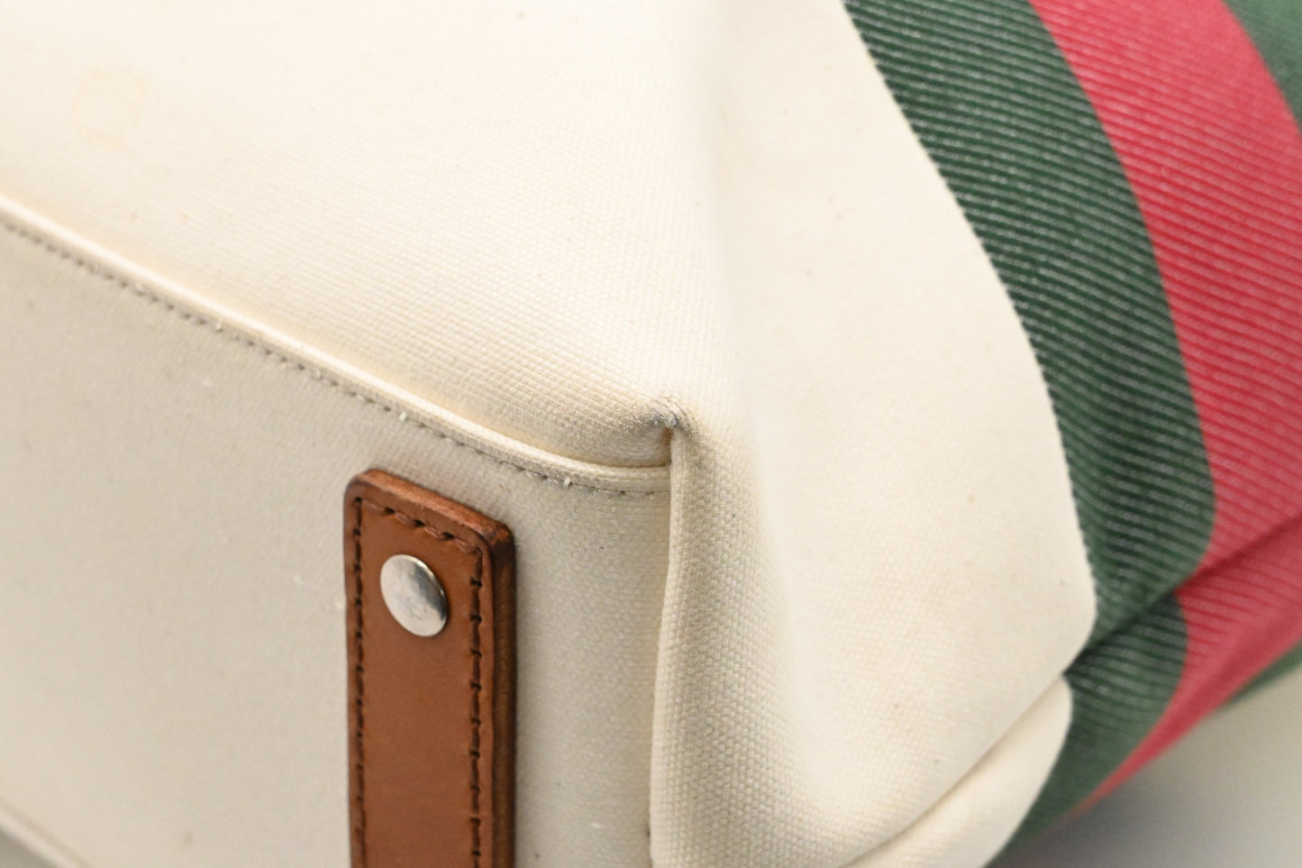 Gucci Tote Bag in White Canvas