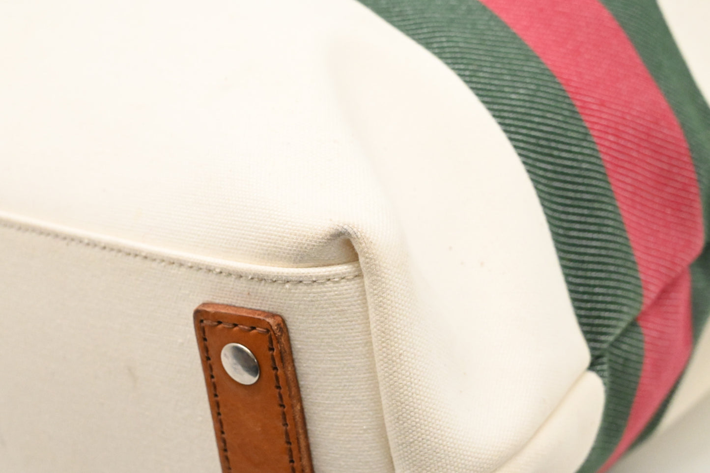 Gucci Tote Bag in White Canvas