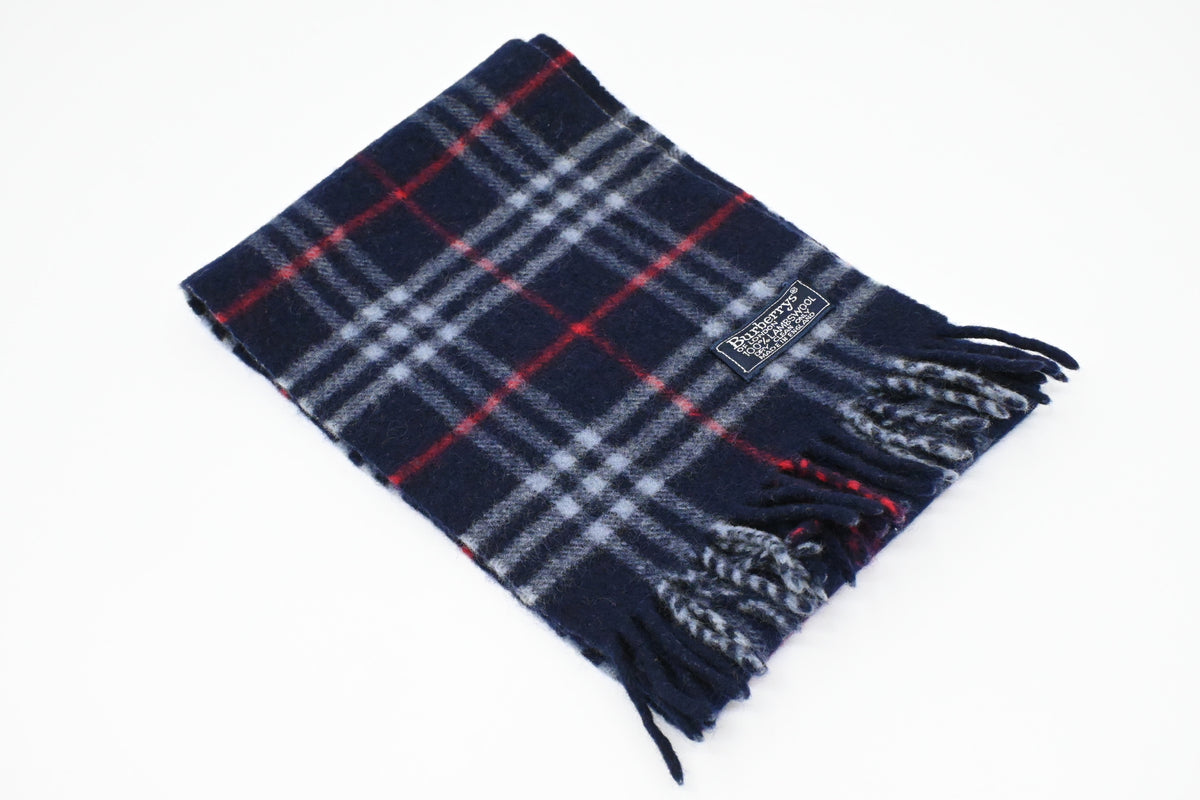 Burberry Scarf in Navy Blue in Lambswool