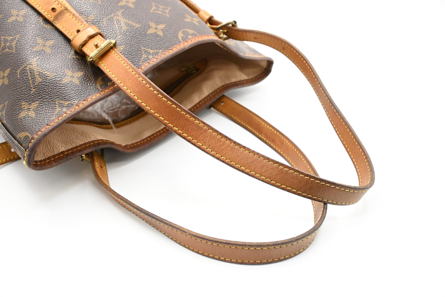 Louis Vuitton Bucket GM in Monogram Canvas