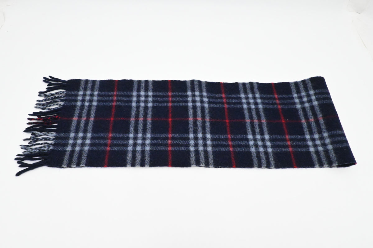 Burberry Scarf in Navy Blue in Lambswool