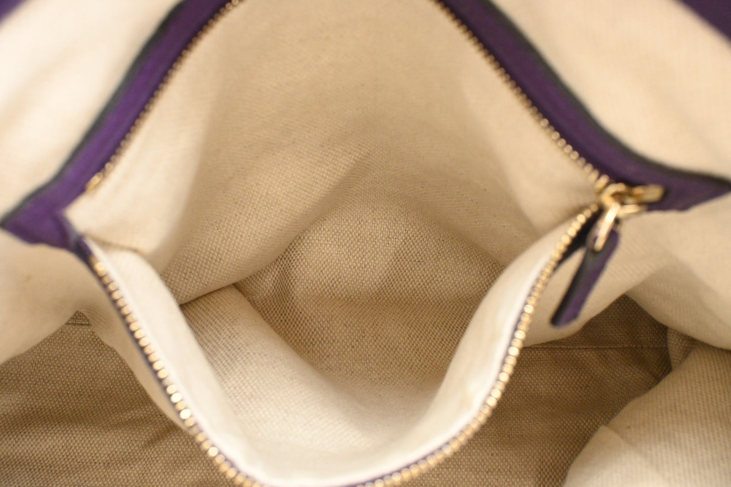 Gucci Soho Hobo Bag in Purple Leather