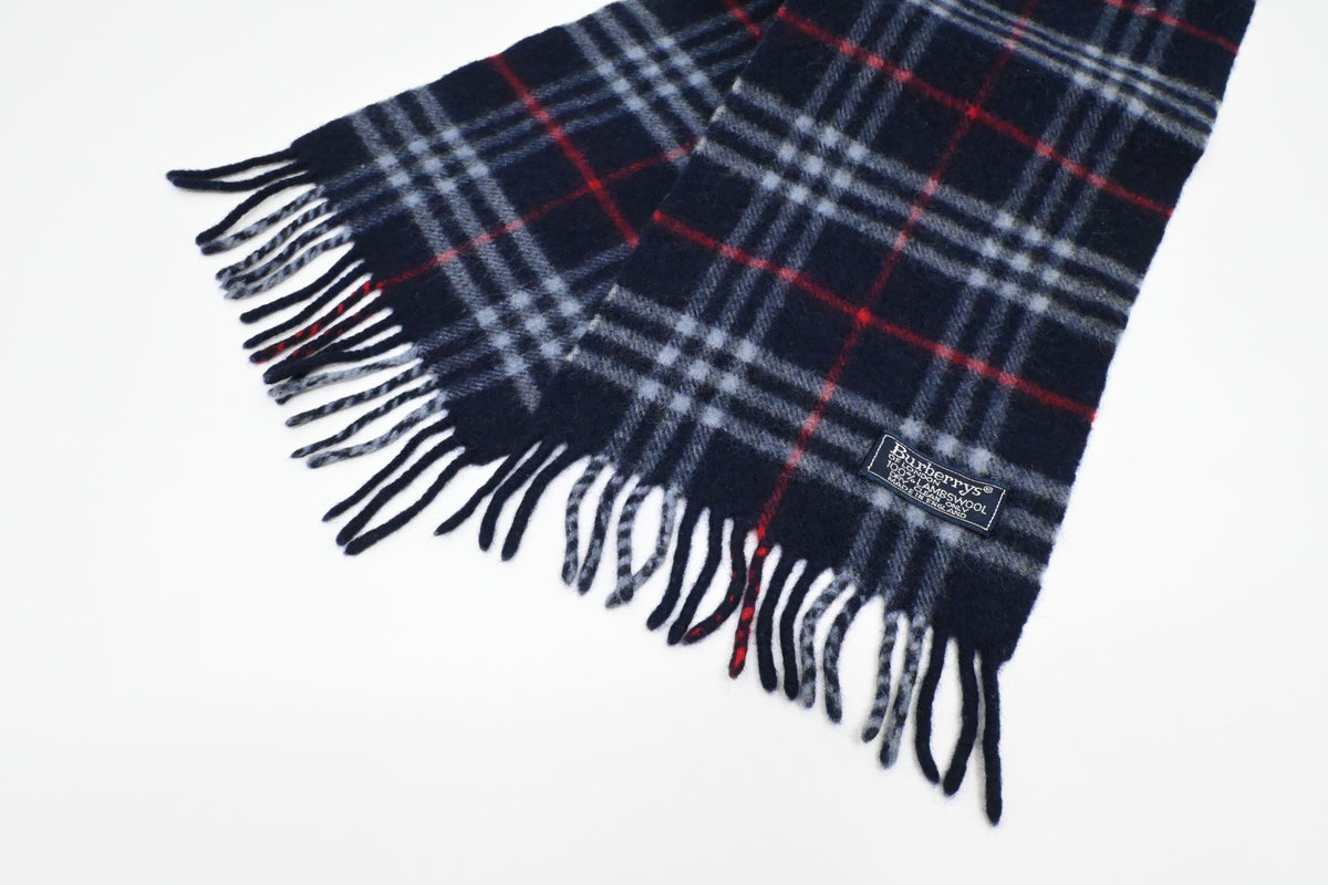 Burberry Scarf in Navy Blue in Lambswool