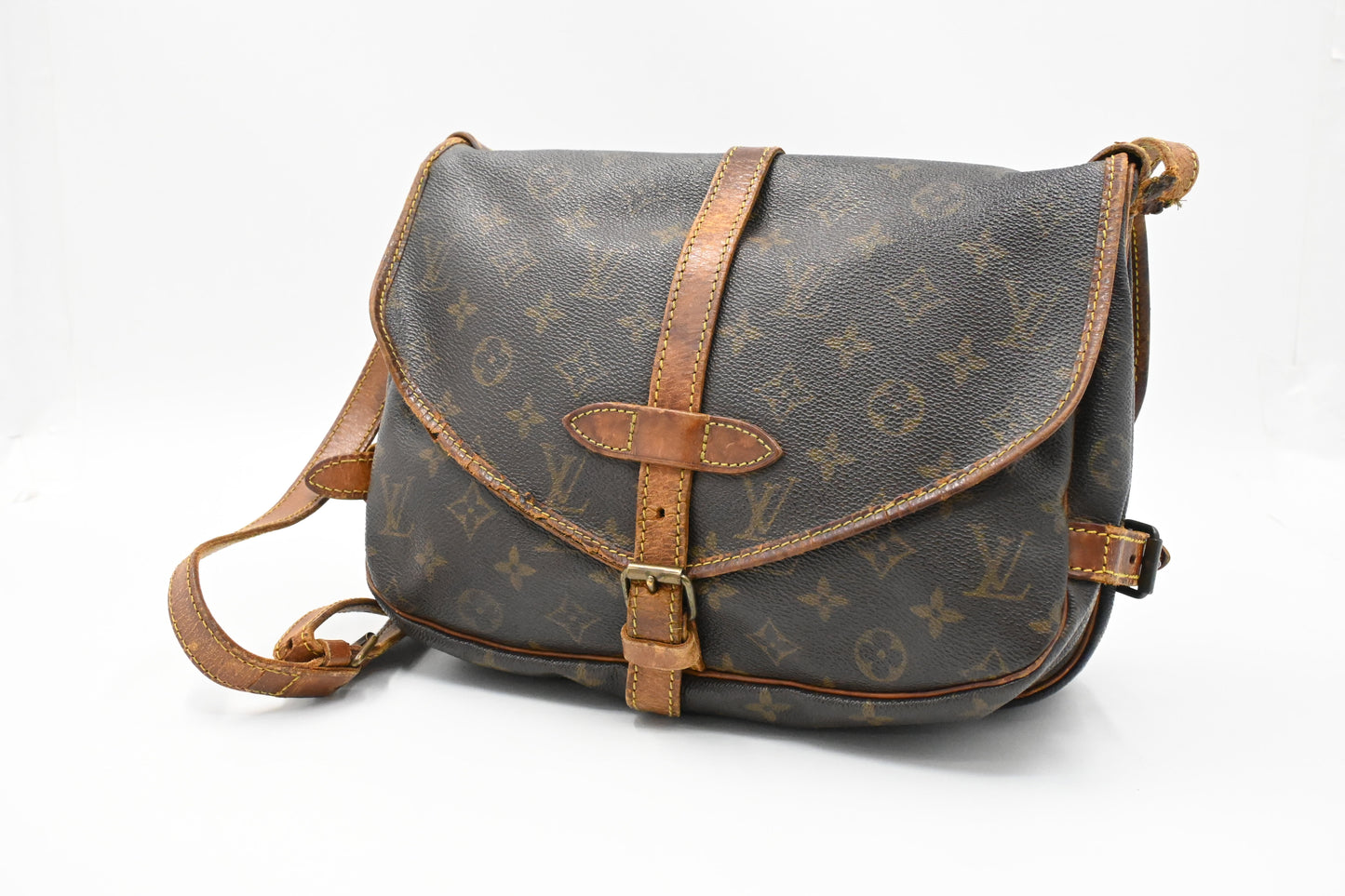 Louis Vuitton Saumur 30 in Monogram Canvas