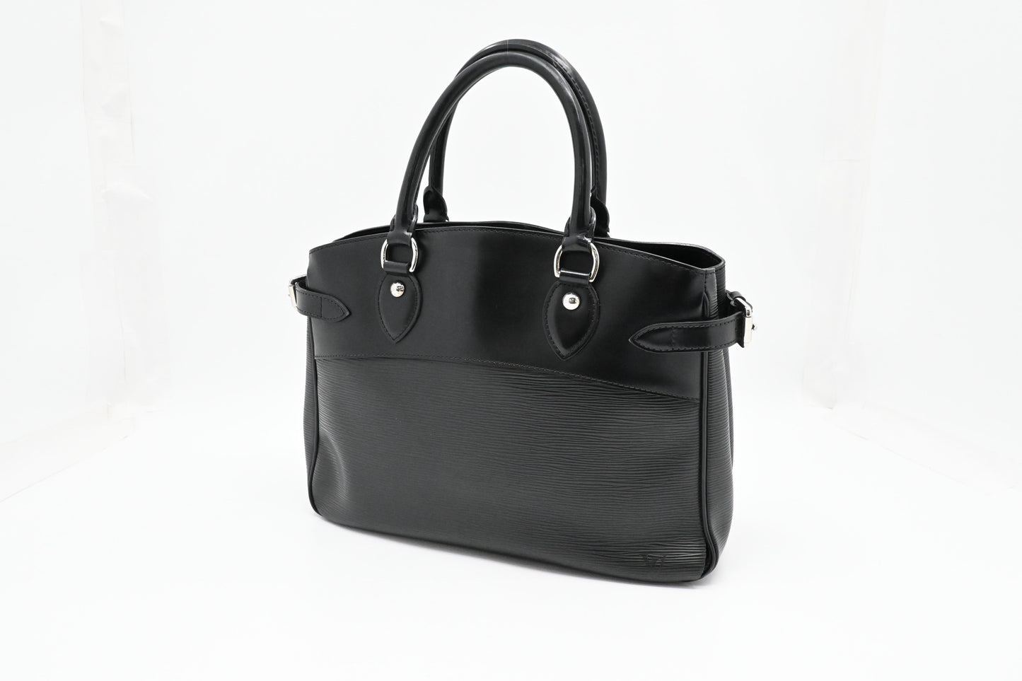 Louis Vuitton Passy PM in Black Epi Leather