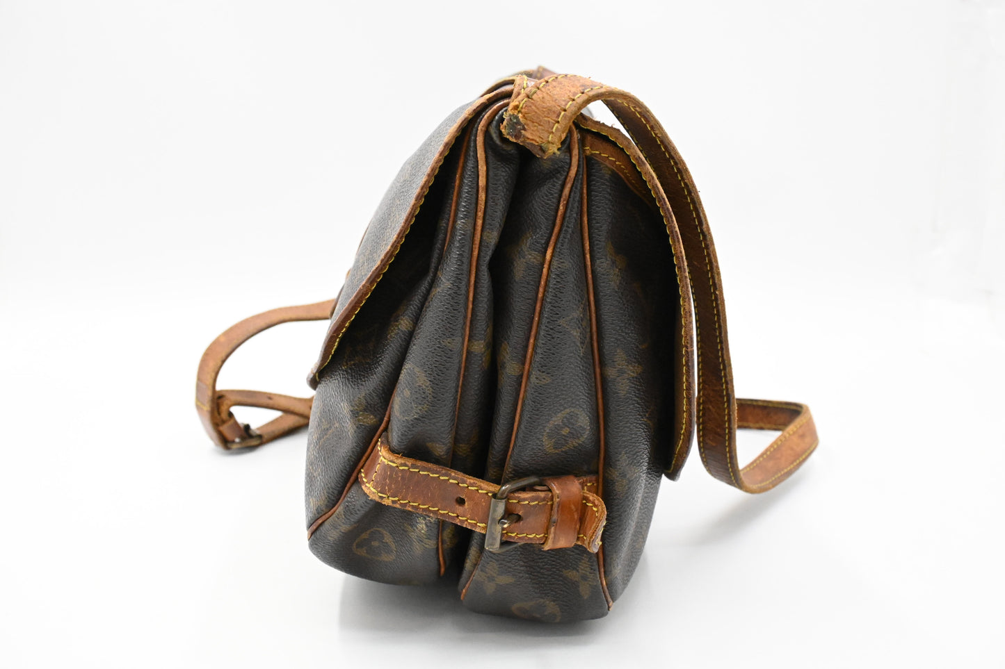 Louis Vuitton Saumur 30 in Monogram Canvas