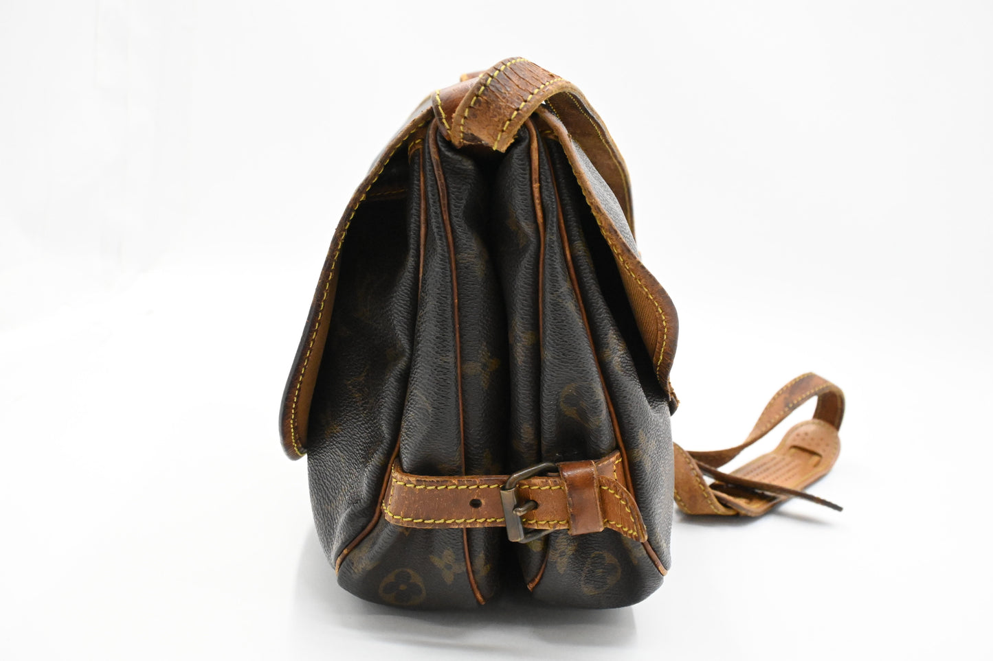 Louis Vuitton Saumur 30 in Monogram Canvas