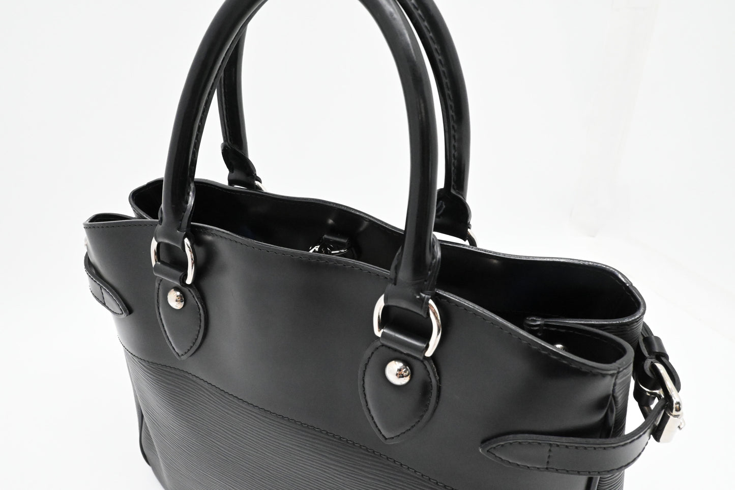 Louis Vuitton Passy PM in Black Epi Leather