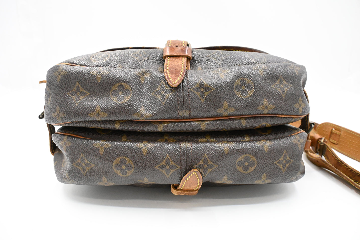 Louis Vuitton Saumur 30 in Monogram Canvas