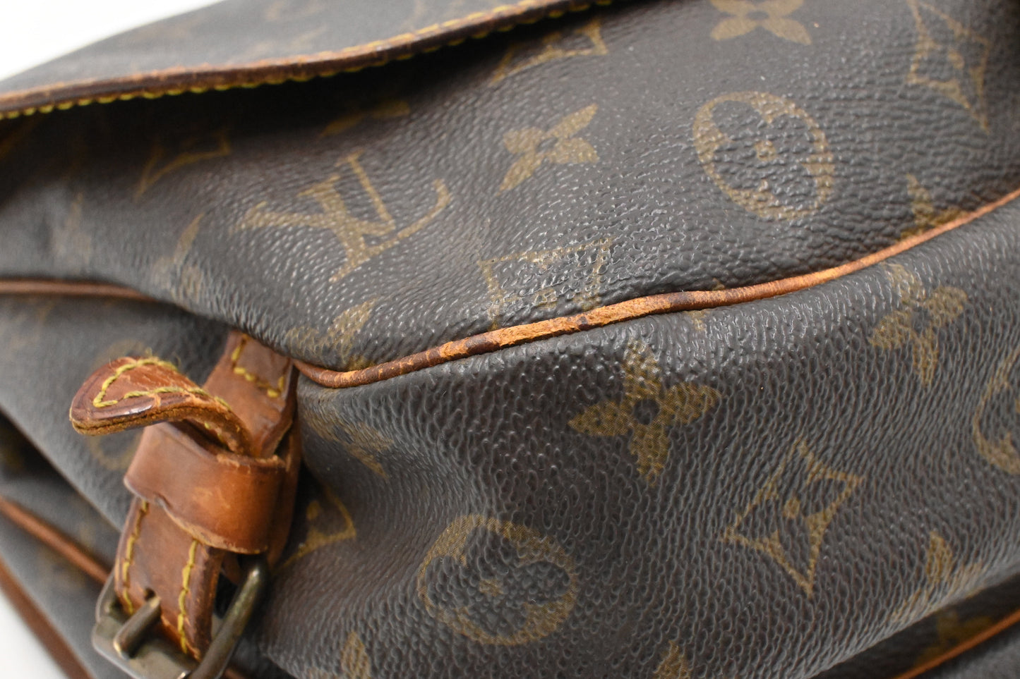 Louis Vuitton Saumur 30 in Monogram Canvas