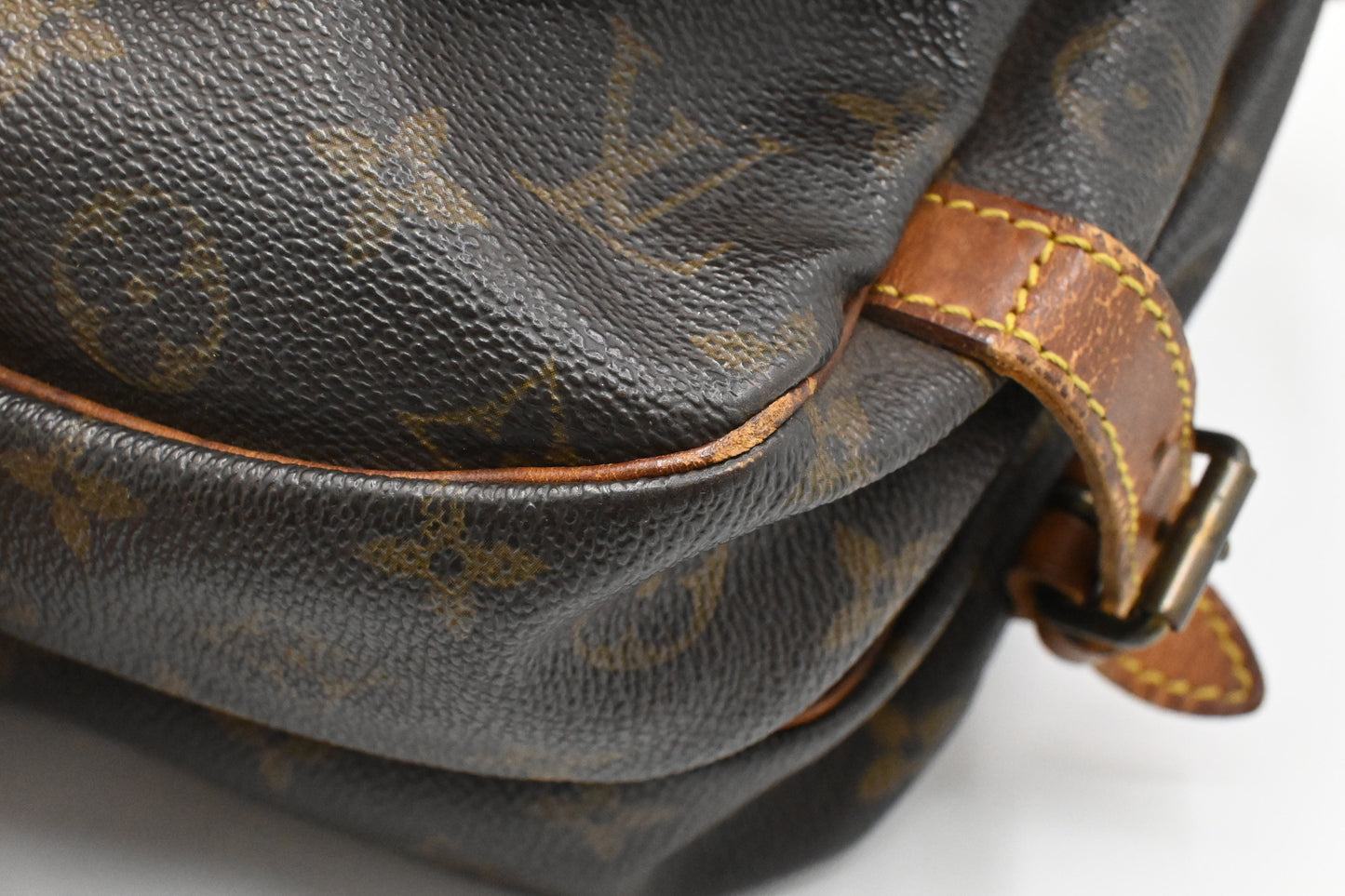 Louis Vuitton Saumur 30 in Monogram Canvas