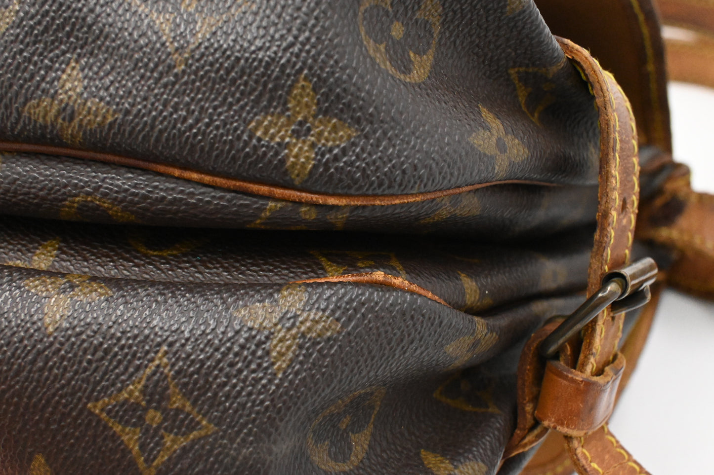 Louis Vuitton Saumur 30 in Monogram Canvas
