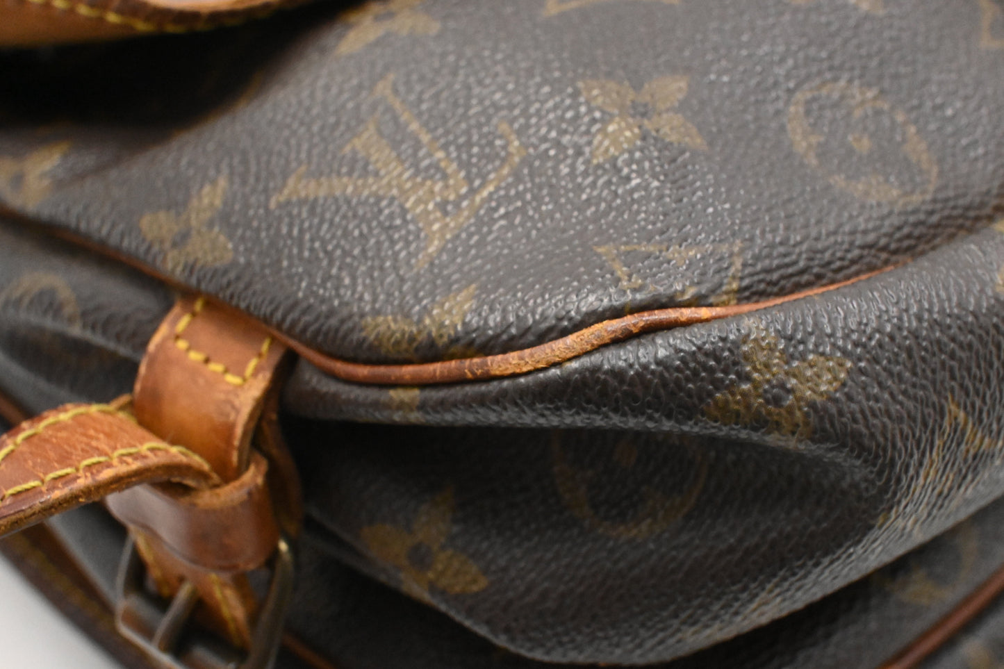 Louis Vuitton Saumur 30 in Monogram Canvas