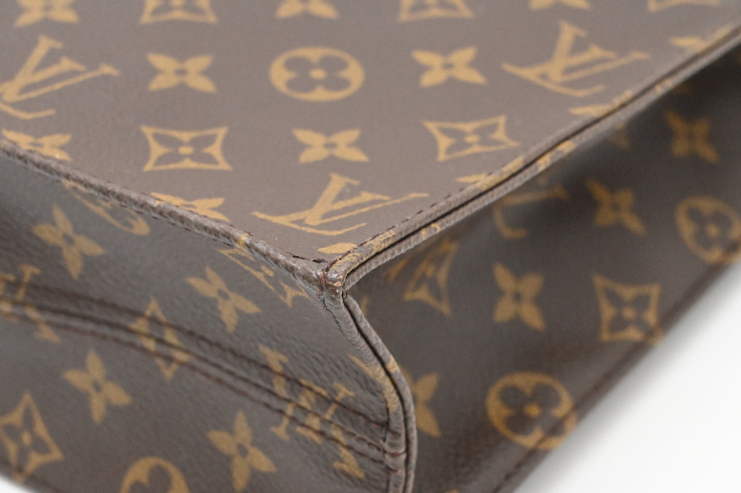 Louis Vuitton Sac Plat in Monogram Canvas