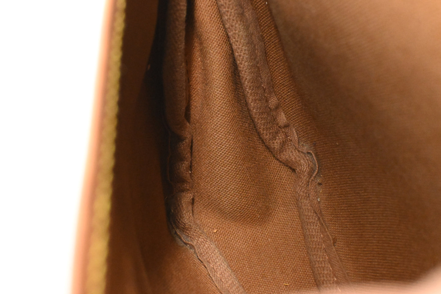 Louis Vuitton Saumur 30 in Monogram Canvas