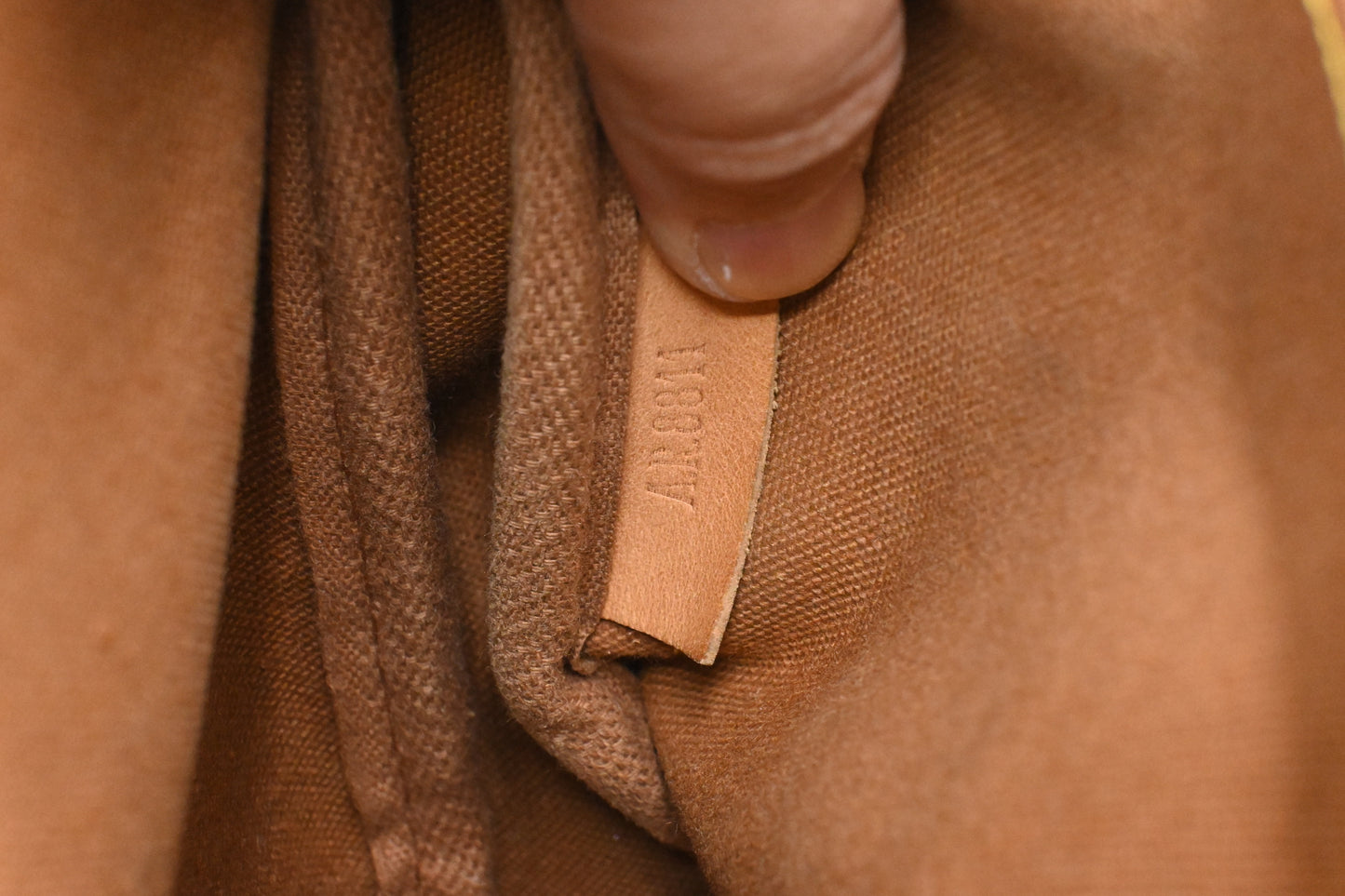 Louis Vuitton Saumur 30 in Monogram Canvas