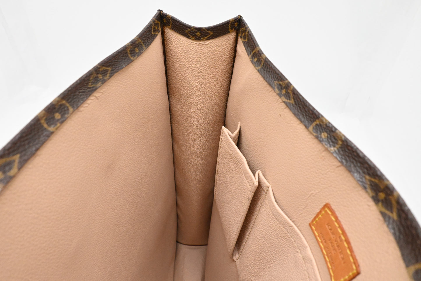 Louis Vuitton Sac Plat in Monogram Canvas
