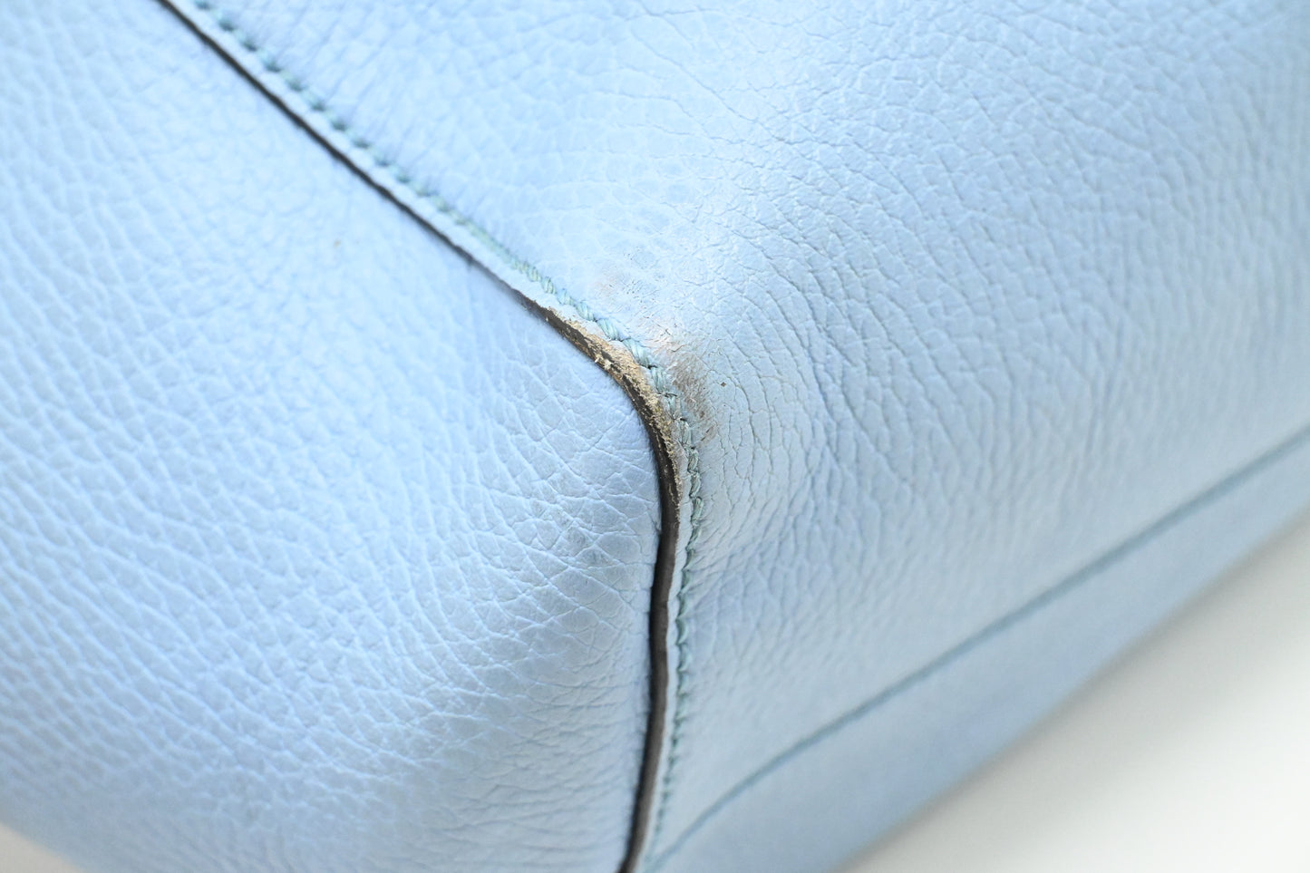 Gucci Swing Tote in Light Blue Leather