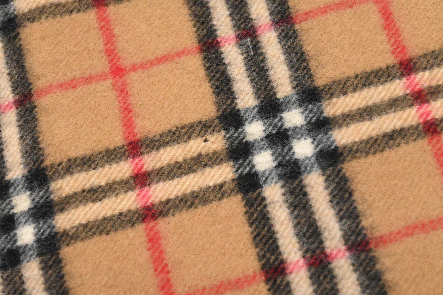 Burberry Scarf in Beige Lambswool
