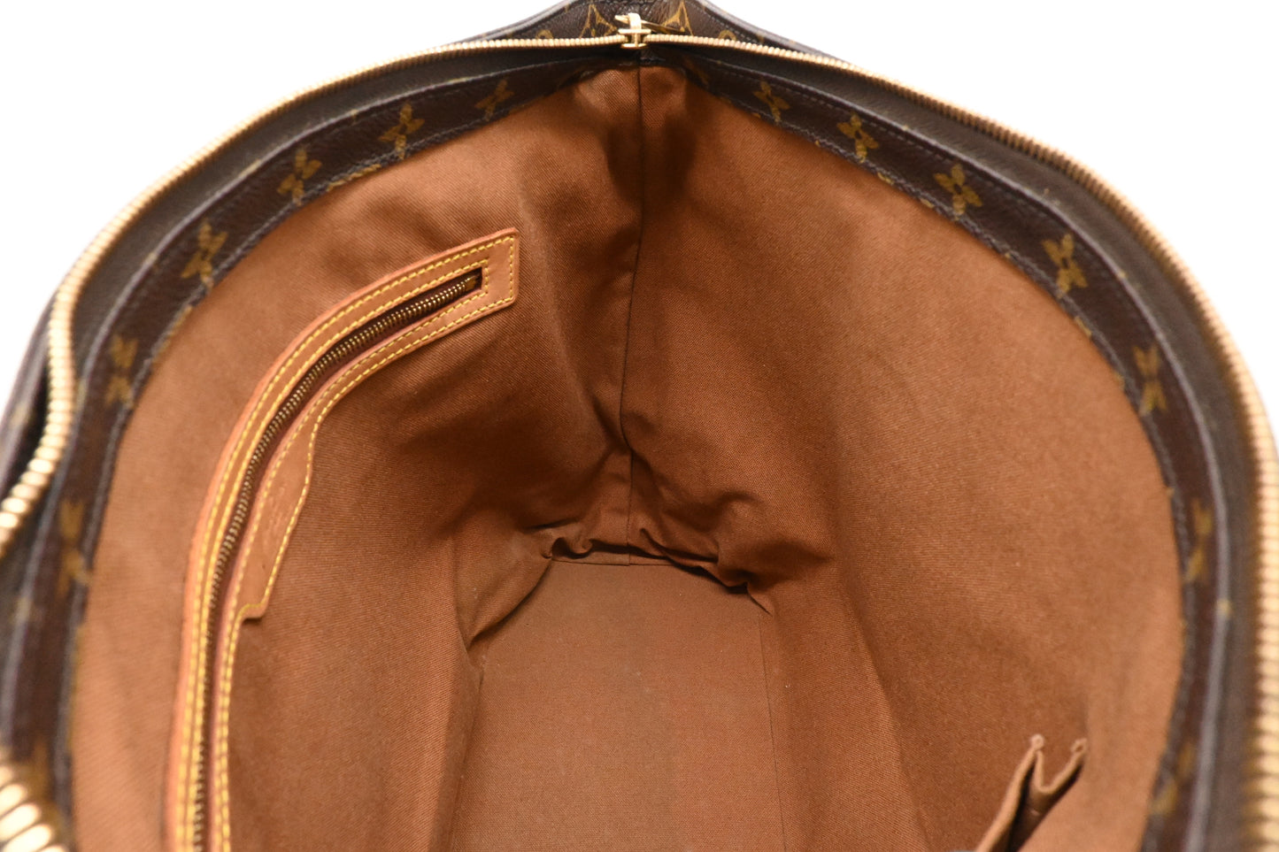 Louis Vuitton Cabas Mezzo in Monogram Canvas