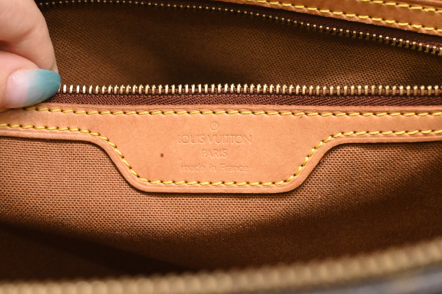 Louis Vuitton Cabas Mezzo in Monogram Canvas