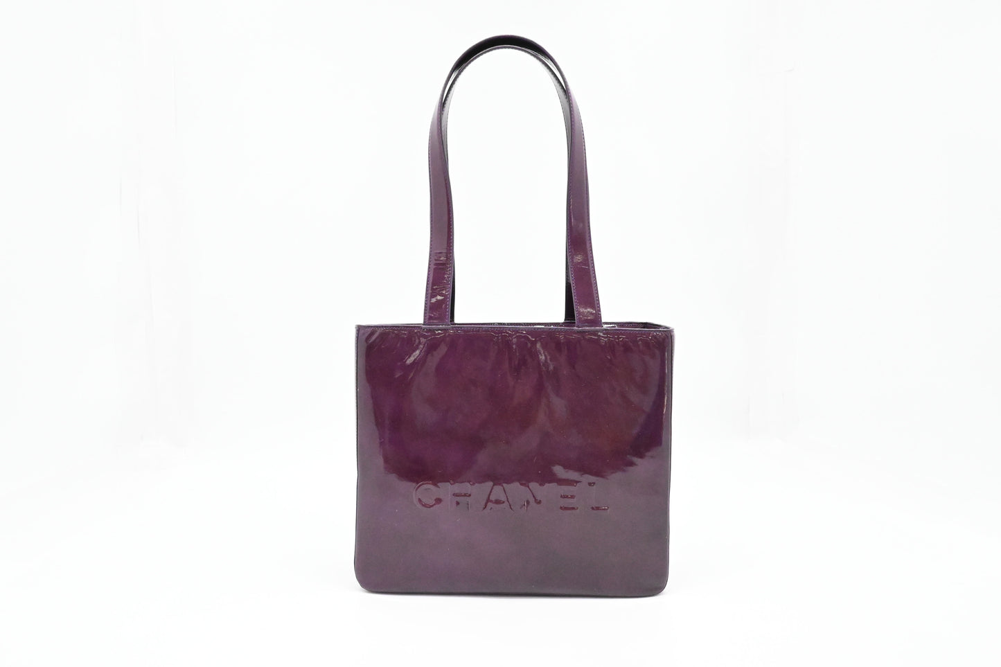 Chanel Shoulder Bag in Purple Patent Leather