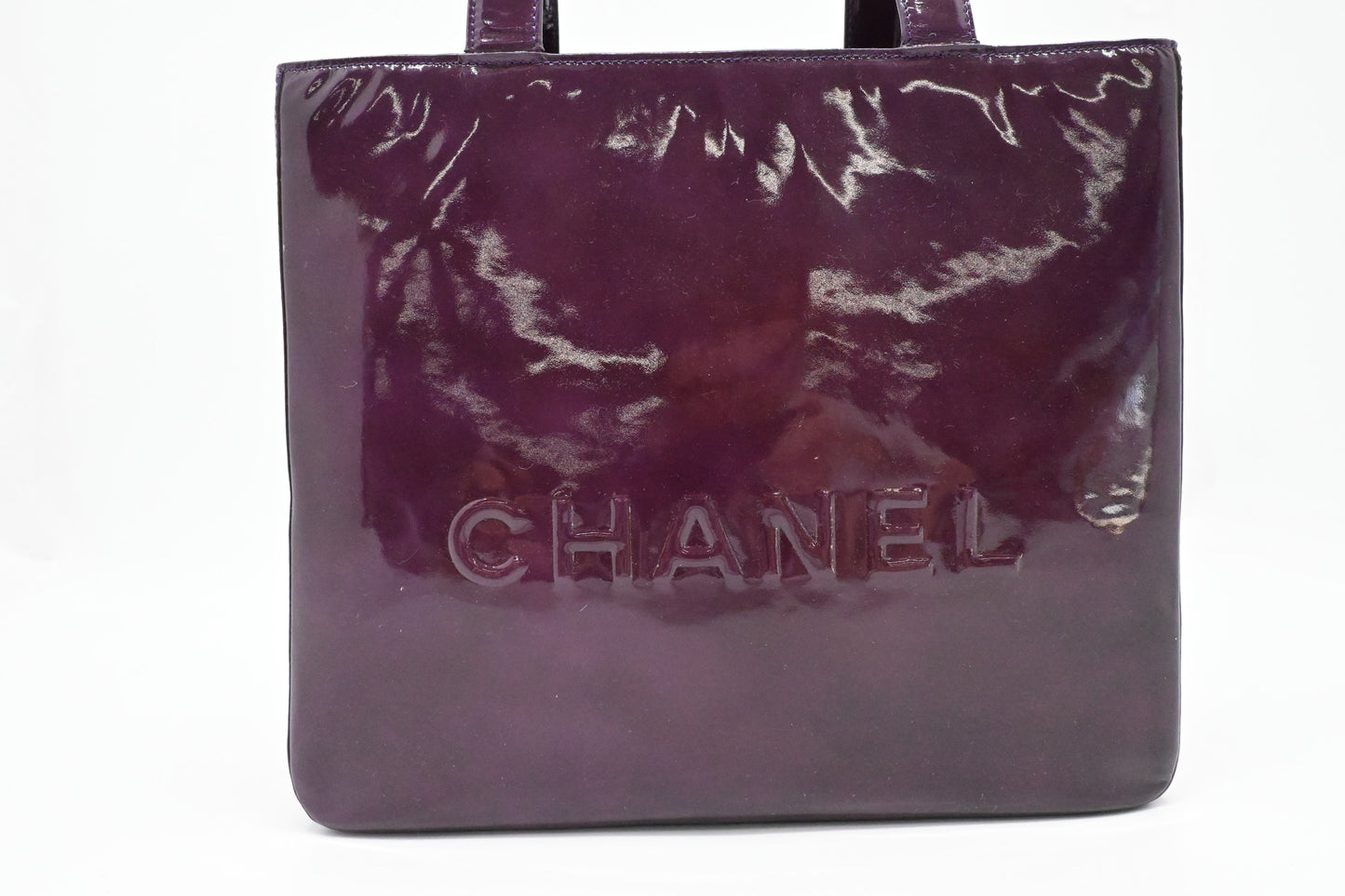 Chanel Shoulder Bag in Purple Patent Leather