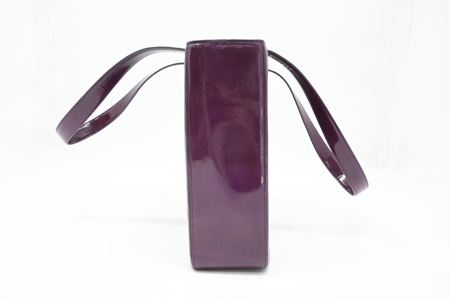 Chanel Shoulder Bag in Purple Patent Leather