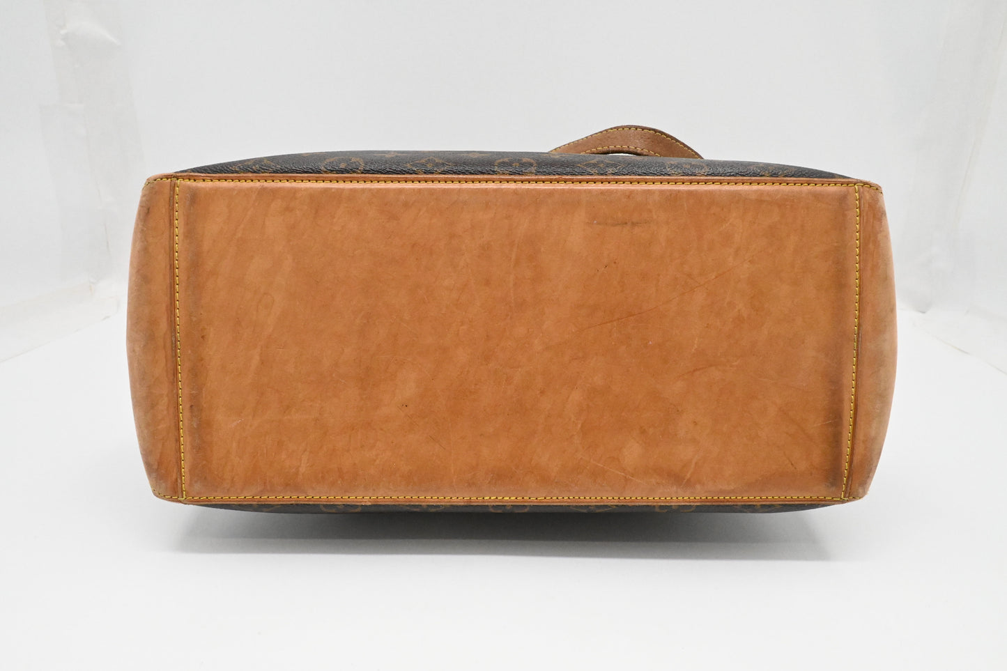 Louis Vuitton Cabas Mezzo in Monogram Canvas