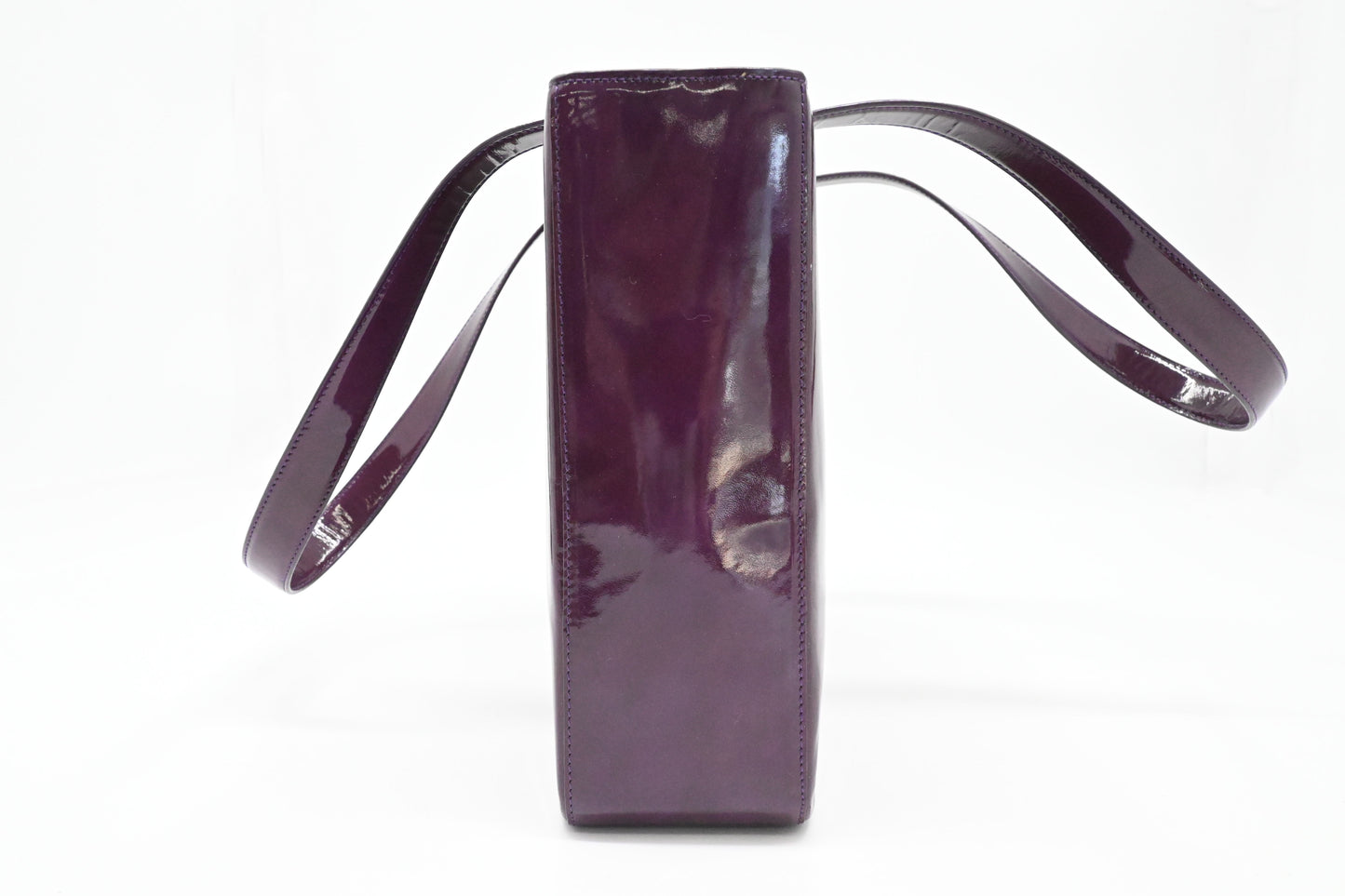 Chanel Shoulder Bag in Purple Patent Leather