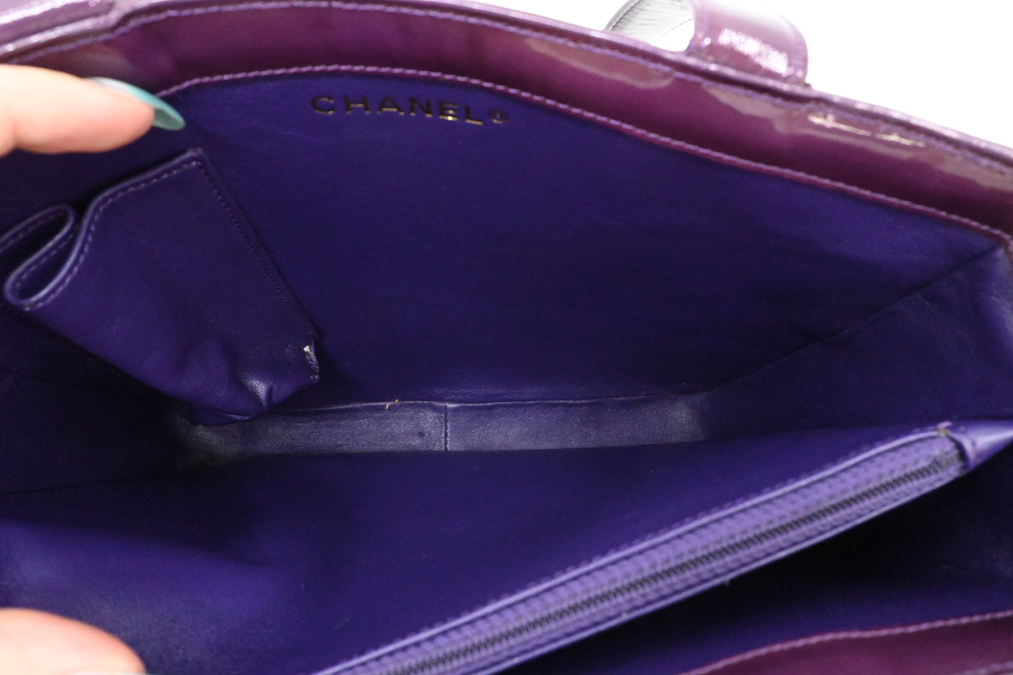 Chanel Shoulder Bag in Purple Patent Leather