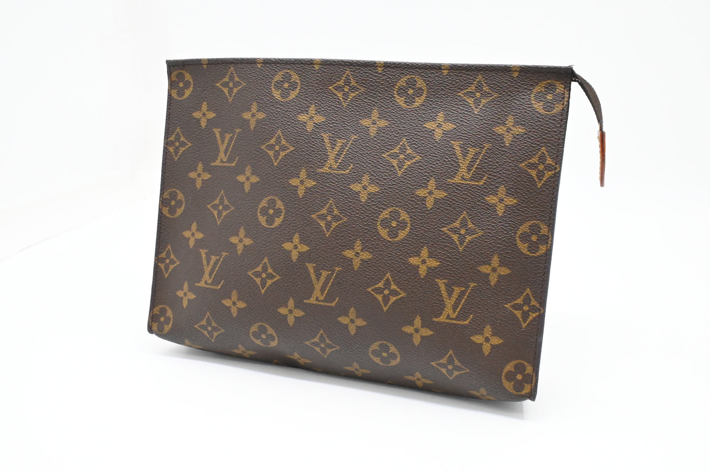 Louis Vuitton Toiletry 26 in Monogram Canvas
