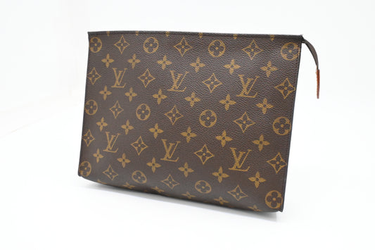 Louis Vuitton Toiletry 26 in Monogram Canvas