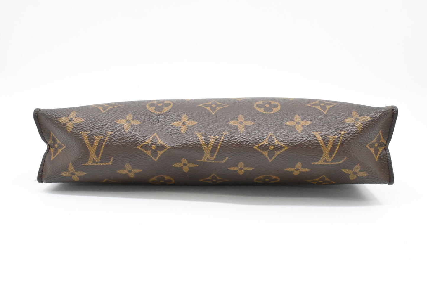Louis Vuitton Toiletry 26 in Monogram Canvas